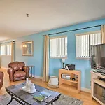 Coastal Hilton Head Resort Condo With Pool Access!