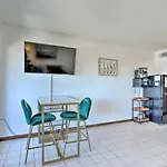Hilton Head Beach Condo With Pool, Spa And Dining