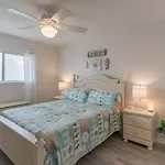 Gorgeous 2 Bedroom Condo