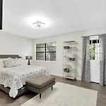 Harmony 2Bdr/2 Free Parking/Pool/Pet Friendly/Near All
