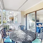 Colonnade Club 151