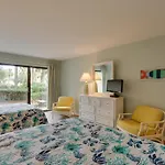 Hilton Head Island Villa With Pool And Beach Access!