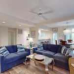 7655 Huntington Villas