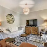 44 Bradley Beach Road- Easy Walk To The Beach, Large Pool, Free Activities Included