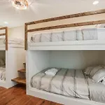 21 Horvaths Peninsula- Oceanfront, Pool, Elevator, Free Activities Included