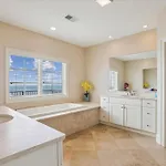 21 Horvaths Peninsula- Oceanfront, Pool, Elevator, Free Activities Included