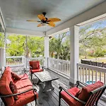 13 Moonshell Rd- Near Ocean,Huge Pool,Fully Fenced Backyard! Free Activities!
