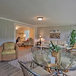 Hilton Head Waterfront Golf Getaway Pet Friendly!