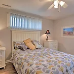 Hilton Head Waterfront Golf Getaway Pet Friendly!