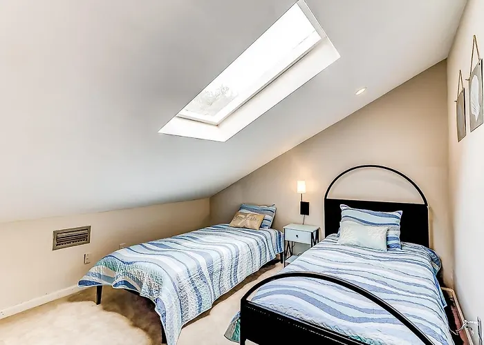Townhouse Manor 24