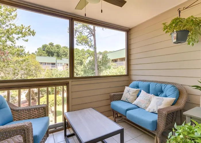 Hilton Head Condo Screened Balcony, Beach Access!