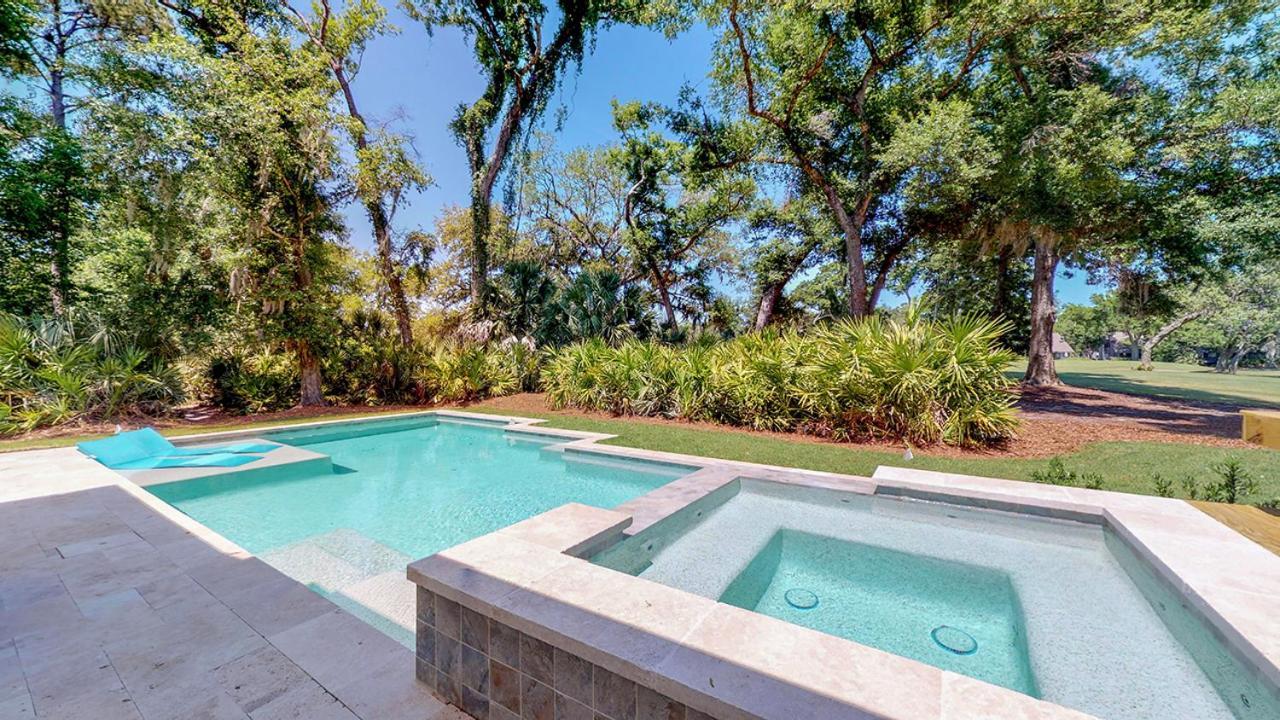 32 Heath Dr