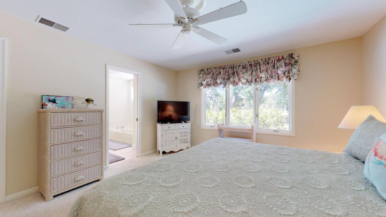 32 Heath Dr *