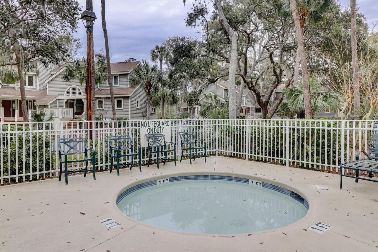 7655 Huntington Villa