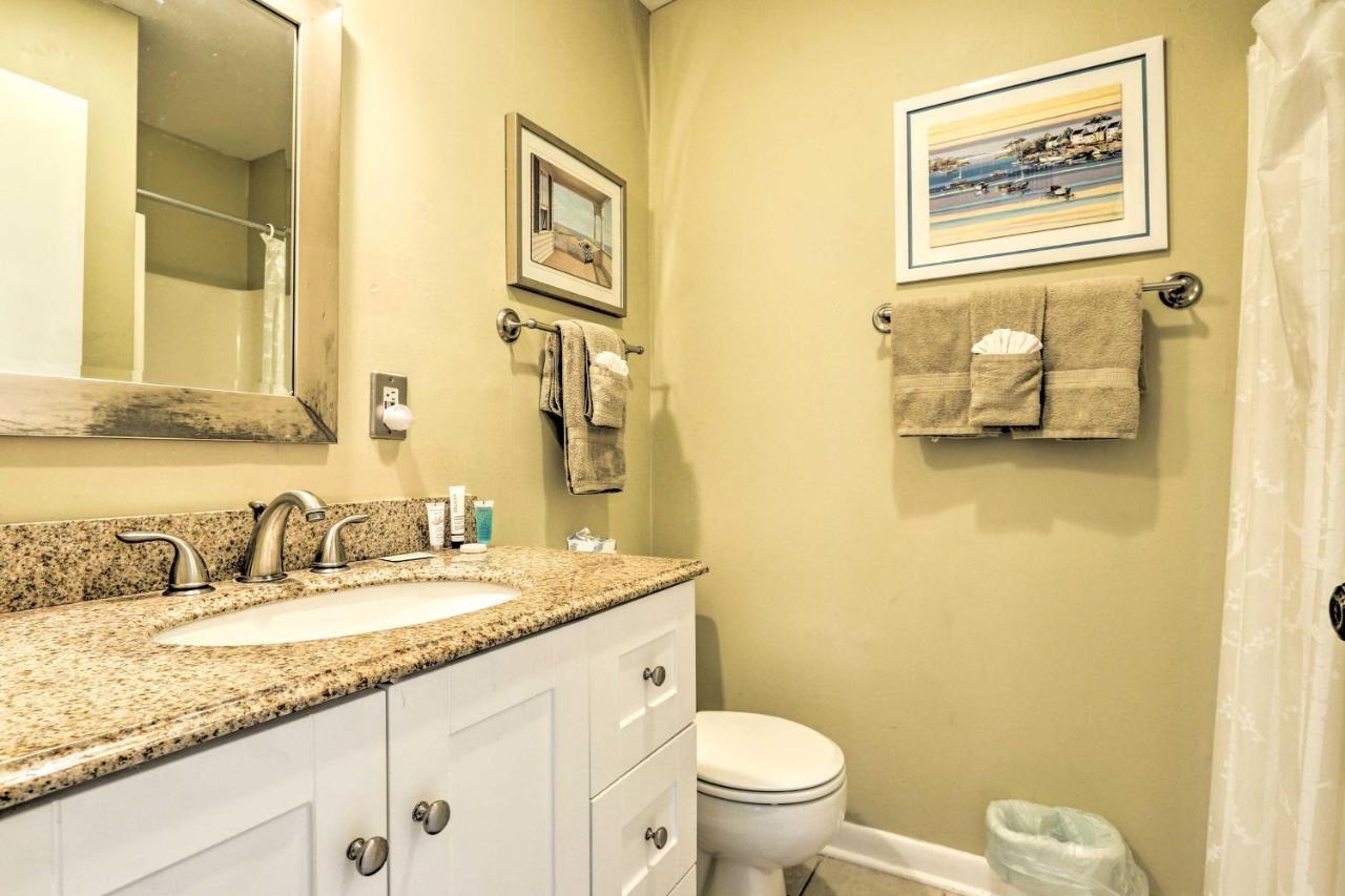 Coastal Hilton Head With Pool Access! Apartment *