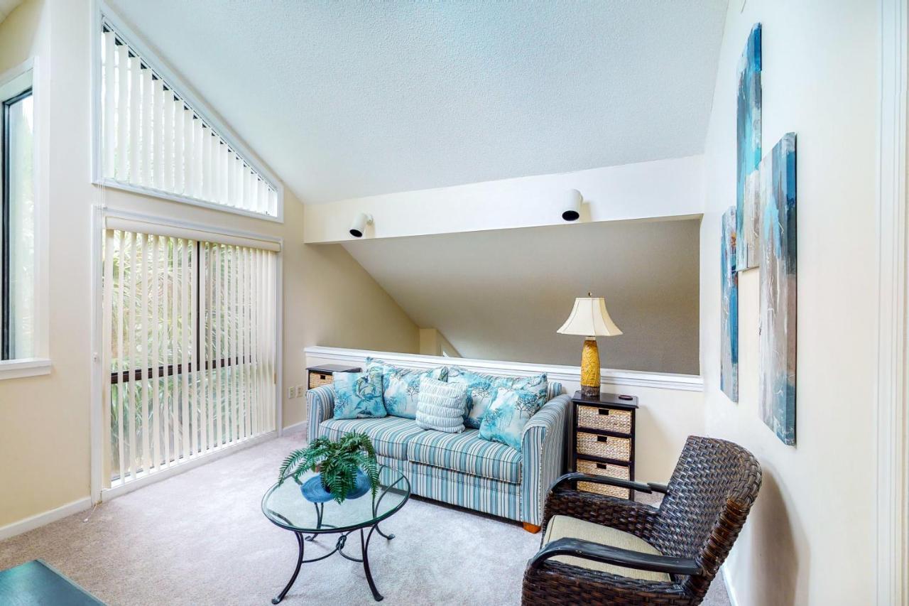 Turnberry 251 Apartment