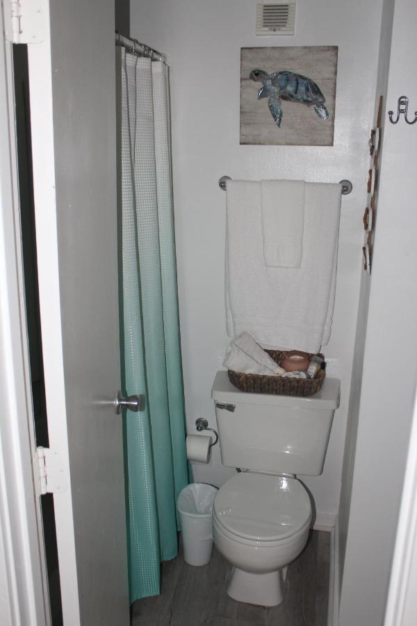 Gorgeous 2 Bedroom *