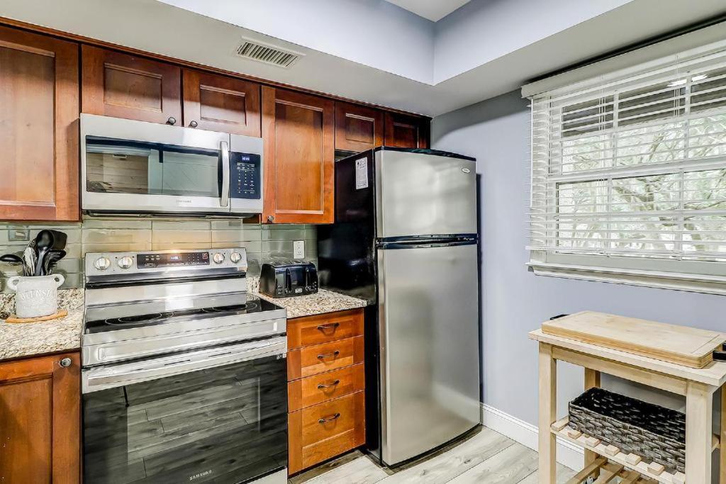 201 Devonshire 2 Bedroom Golf View Port Royal Holiday home Hilton Head Island