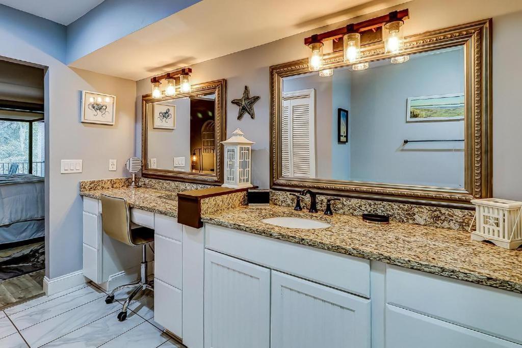 201 Devonshire 2 Bedroom Golf View Port Royal Hilton Head Island