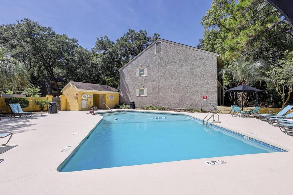 201 Devonshire 2 Bedroom Golf View Port Royal