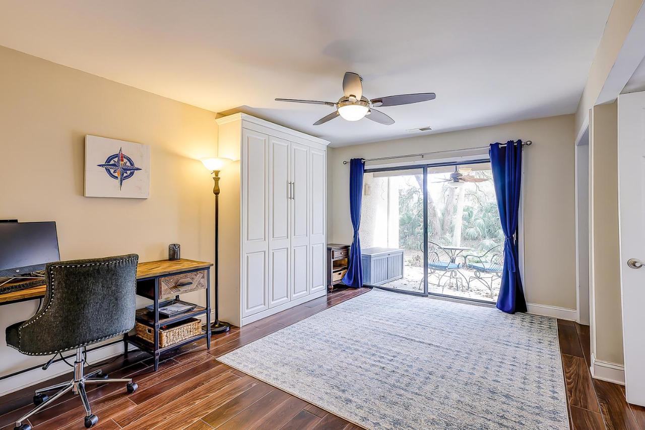 Townhouse Manor 24 *