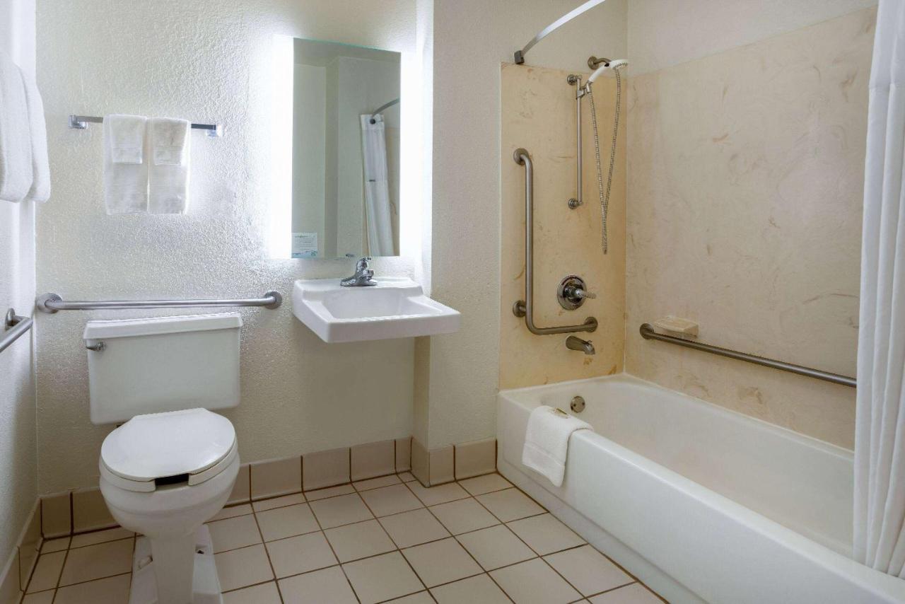 Hotel Carolina A Days By Wyndham 3*