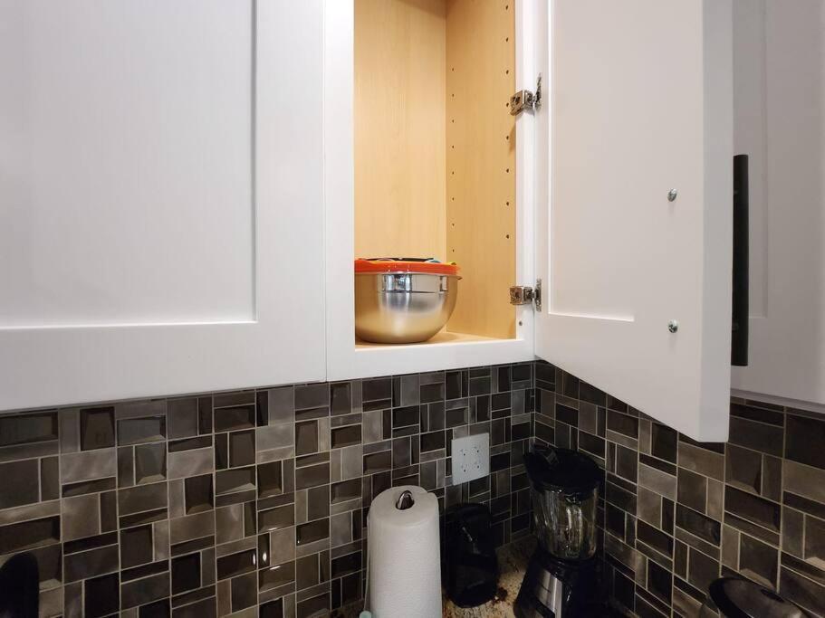 Classy & Comfortable Condo!