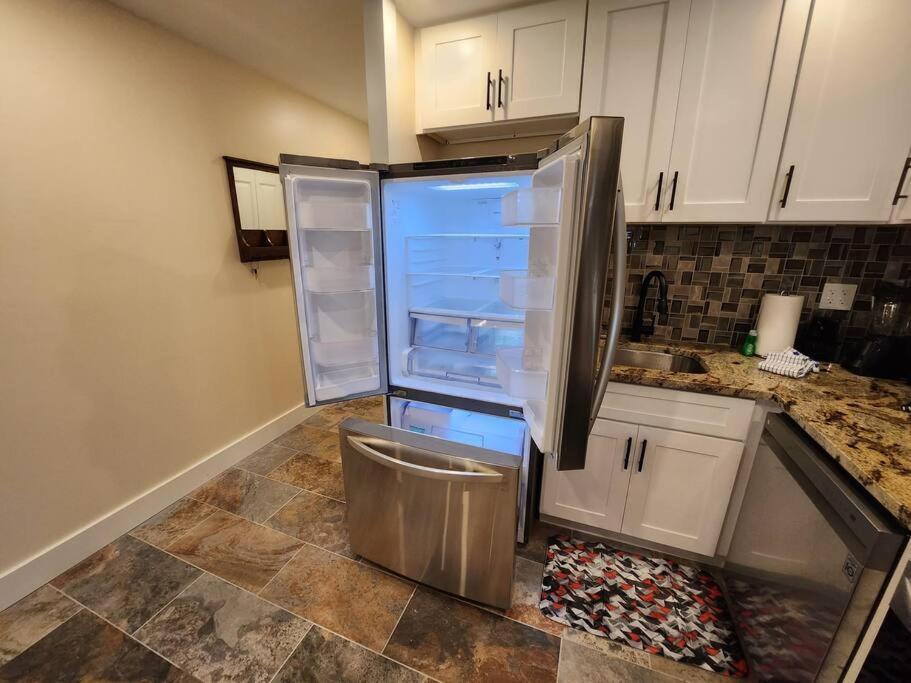 Classy & Comfortable Condo! Apartment