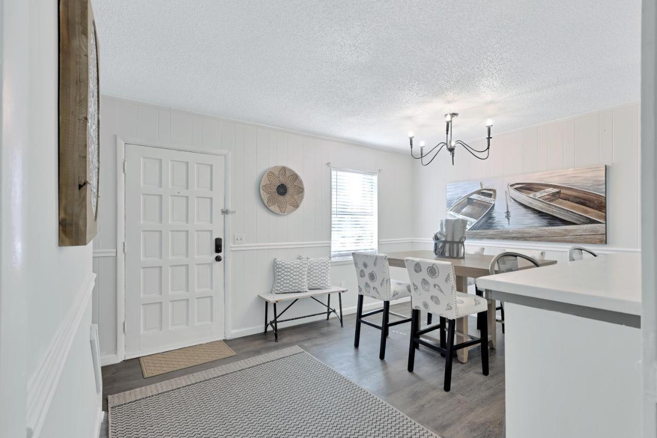 Harmony 2bdr/2 Free Parking/pool/pet Friendly/near