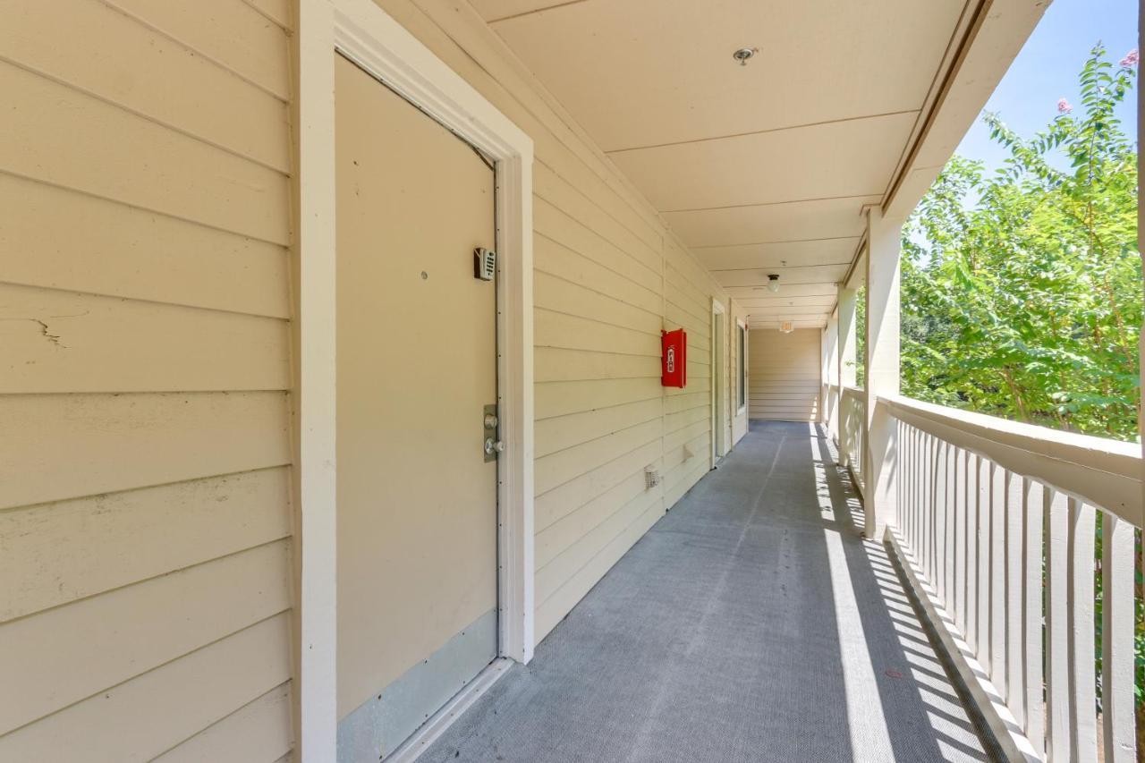 Hilton Head Screened Balcony, Beach Access! Hilton Head Island