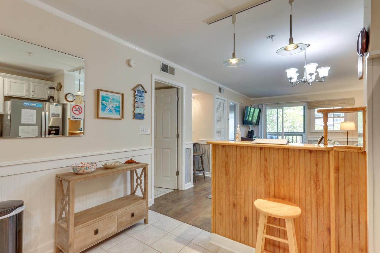 Hilton Head Screened Balcony, Beach Access! * Hilton Head Island
