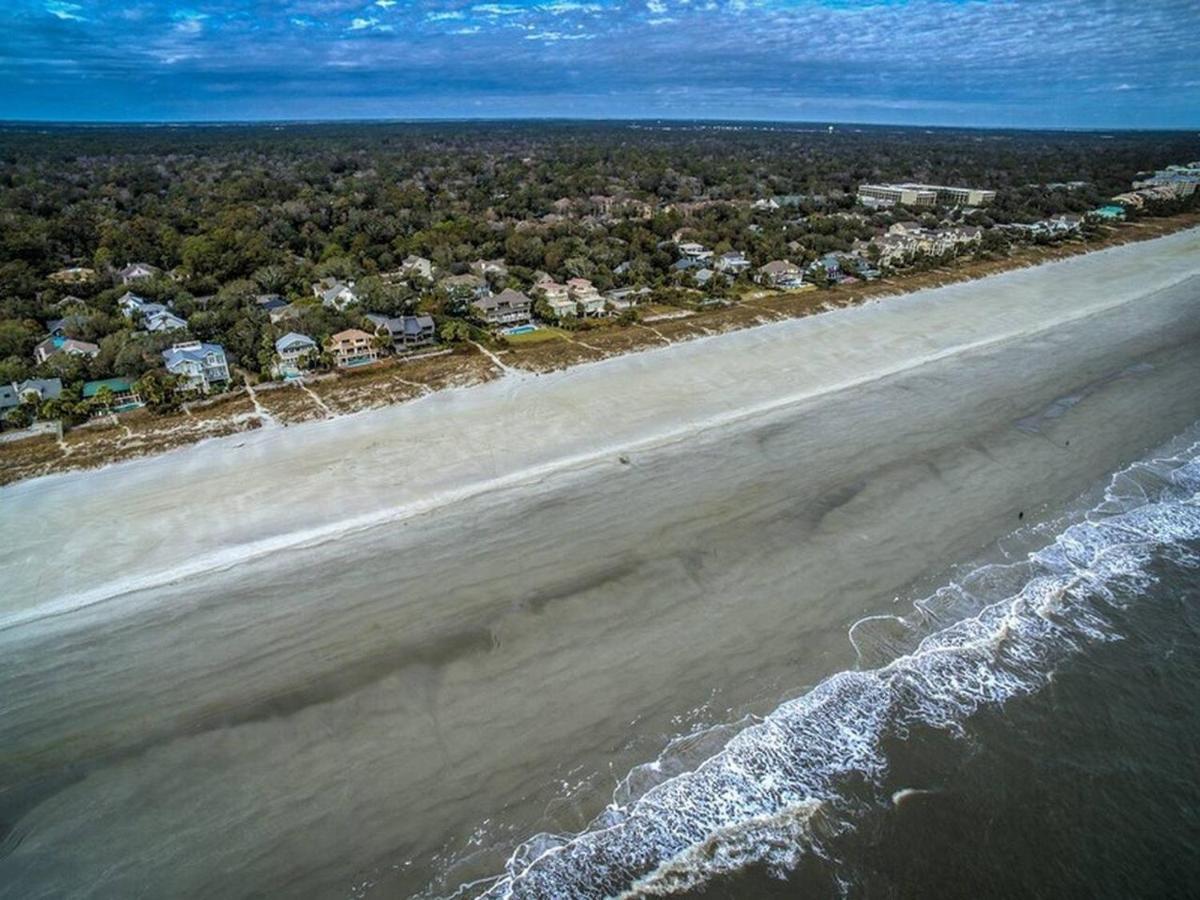 Holiday home 55 Steps To The - Private Pool & - 2nd Row To The - 29 Sandpiper St Hilton Head Island