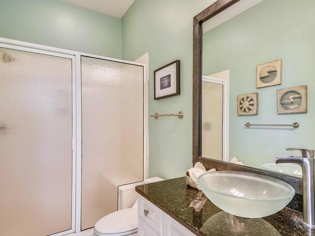 55 Steps To The - Private Pool & - 2nd Row To The - 29 Sandpiper St Holiday home *