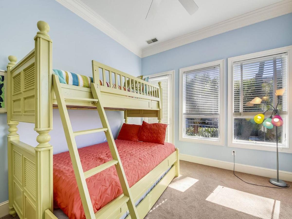 55 Steps To The - Private Pool & - 2nd Row To The - 29 Sandpiper St Holiday home *