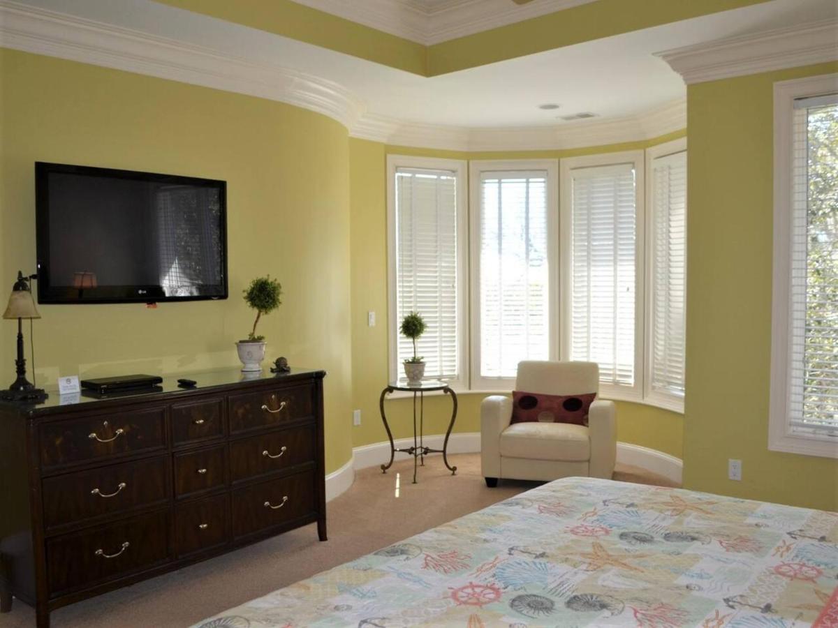 Holiday home 55 Steps To The - Private Pool & - 2nd Row To The - 29 Sandpiper St Hilton Head Island