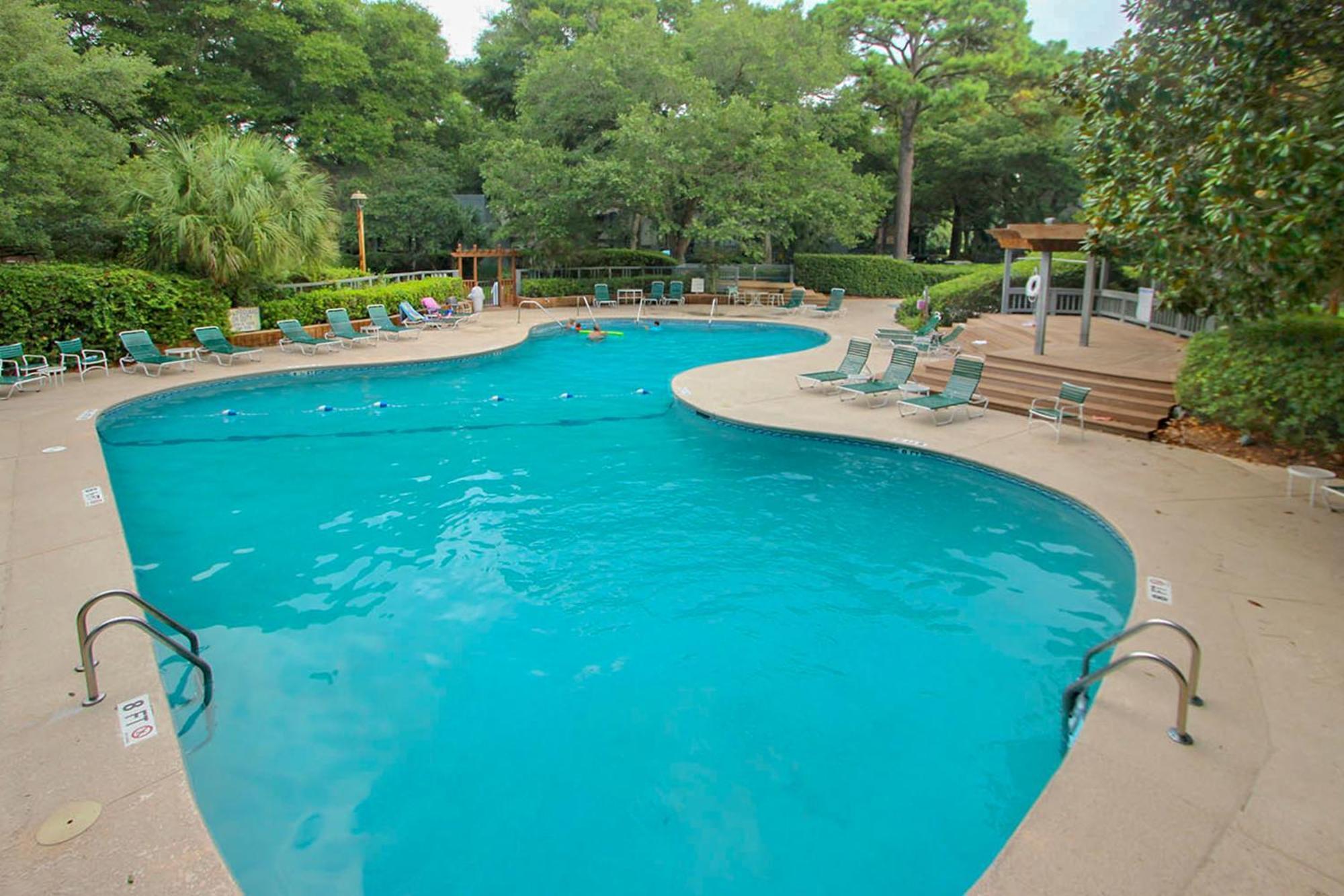 Turnberry 251 Apartment