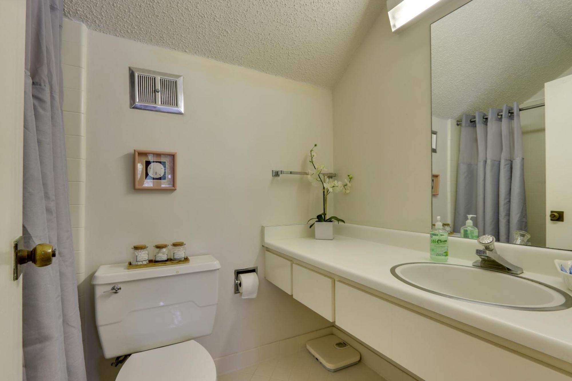 With Pool And Access!