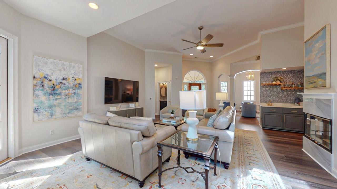 8 Flagg Dr Holiday home