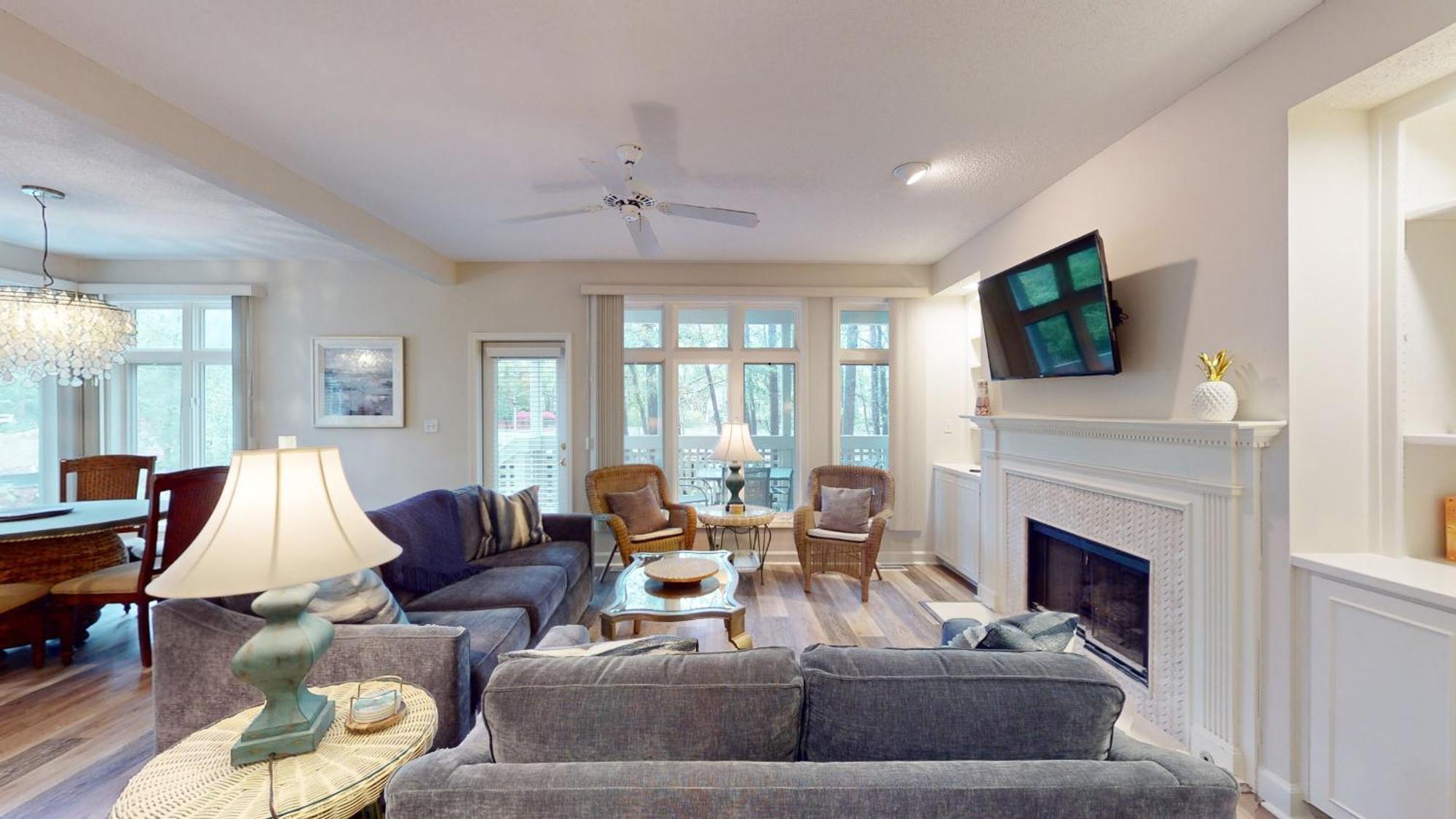 Villa 7655 Huntington