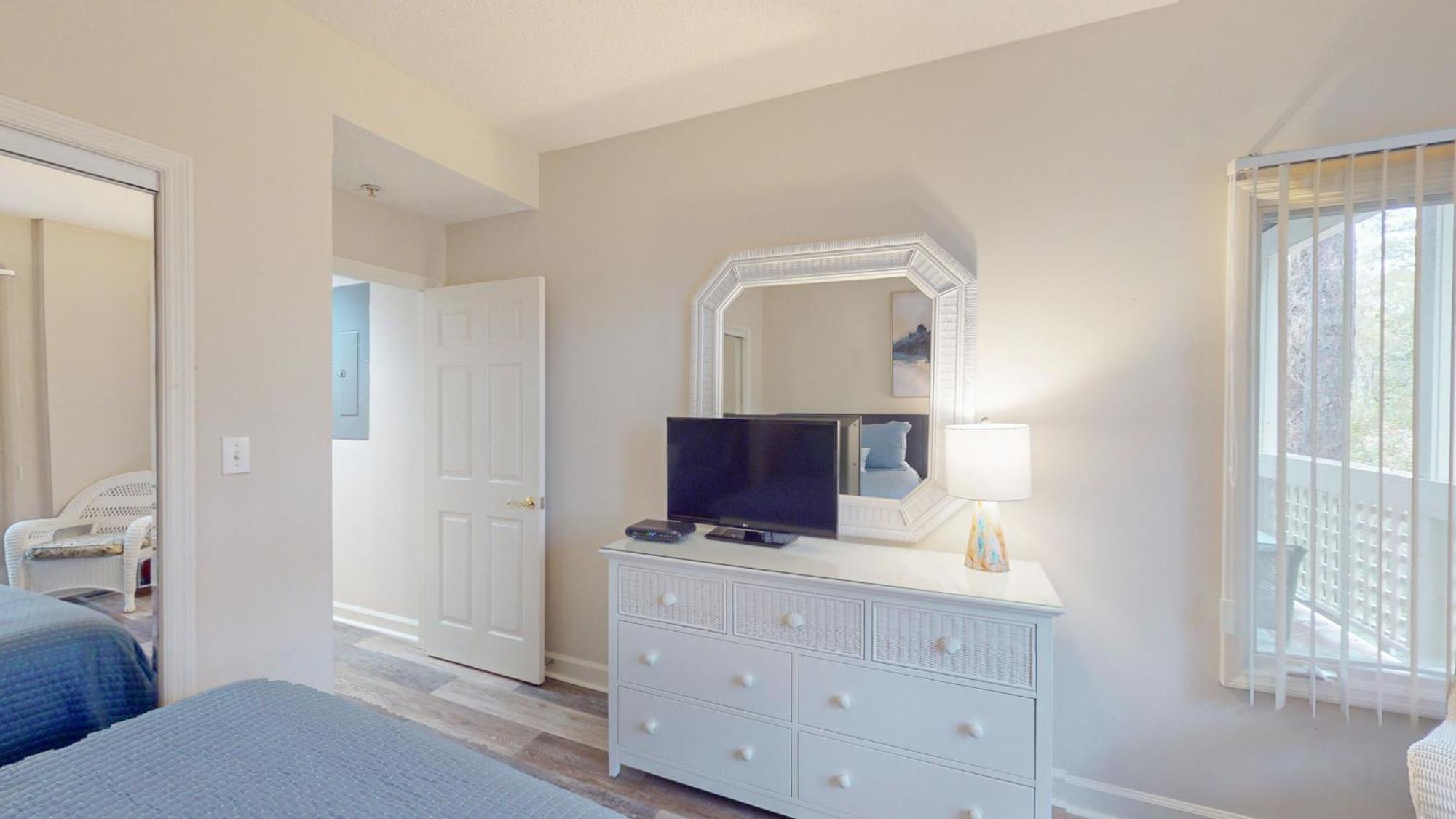 Villa 7655 Huntington *