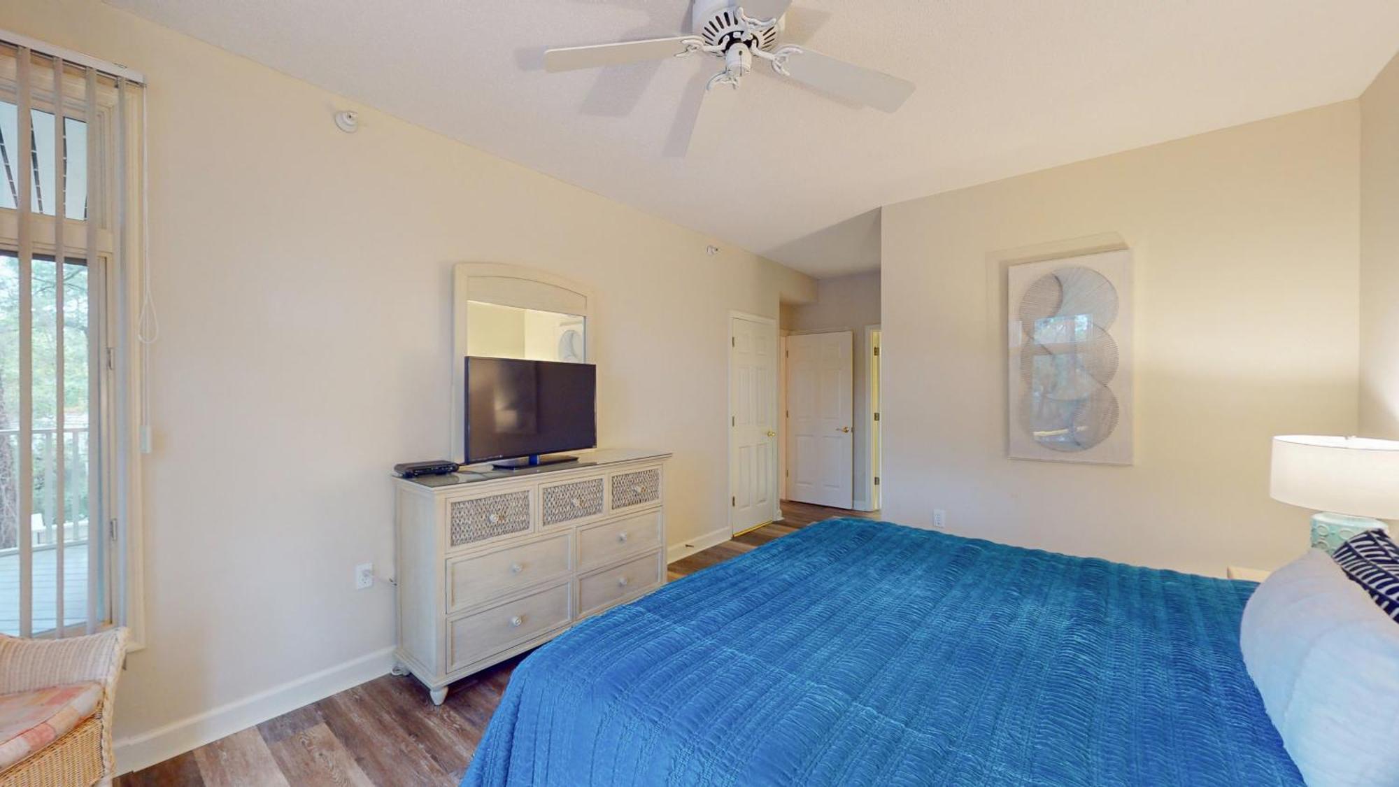 7655 Huntington Villa *