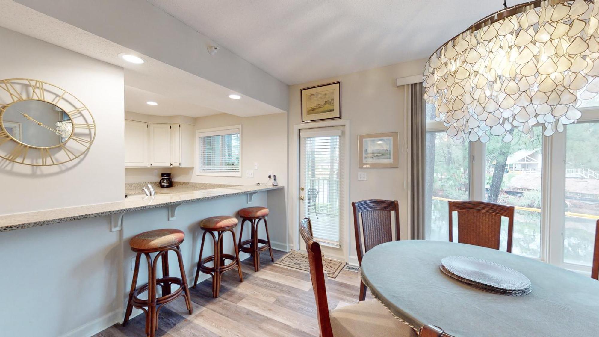 Villa 7655 Huntington