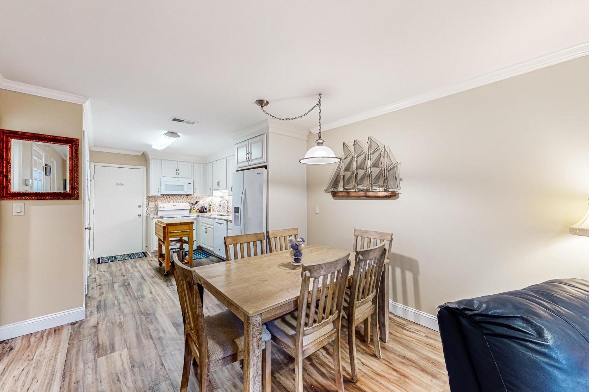 Apartment Fiddlers Cove 21c *