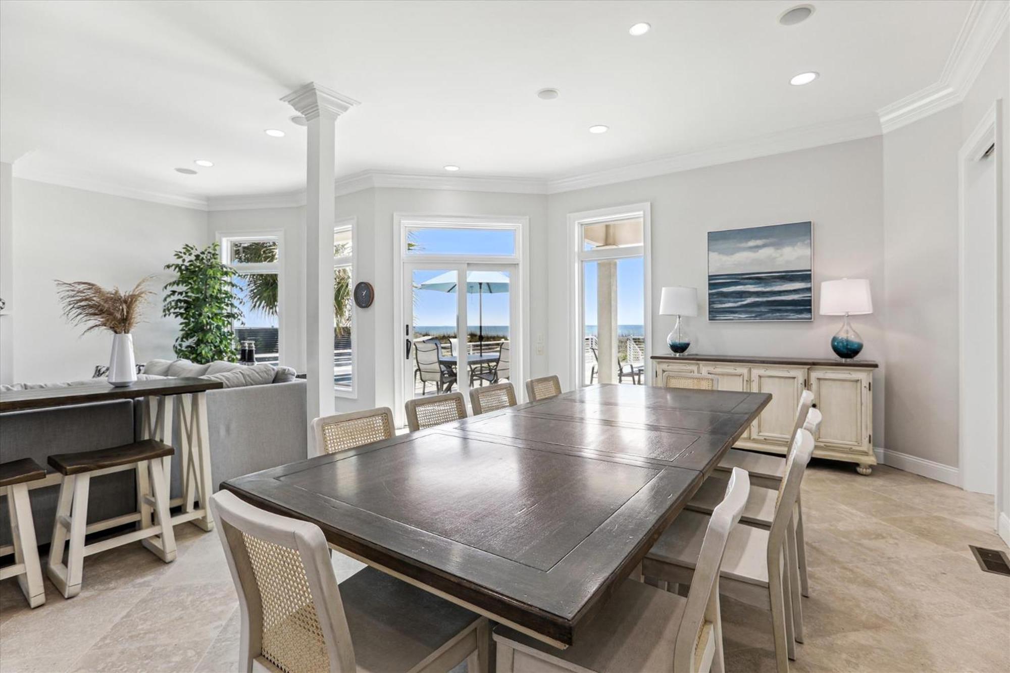 9 Singleton Place- Renovated, Oceanfront, Pool, Elevator, Free Activities Included Holiday home Hilton Head Island
