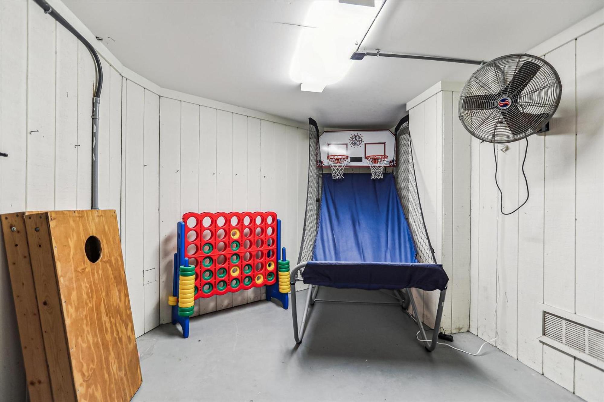 Holiday home 9 Singleton Place- Renovated, Oceanfront, Pool, Elevator, Free Activities Included Hilton Head Island