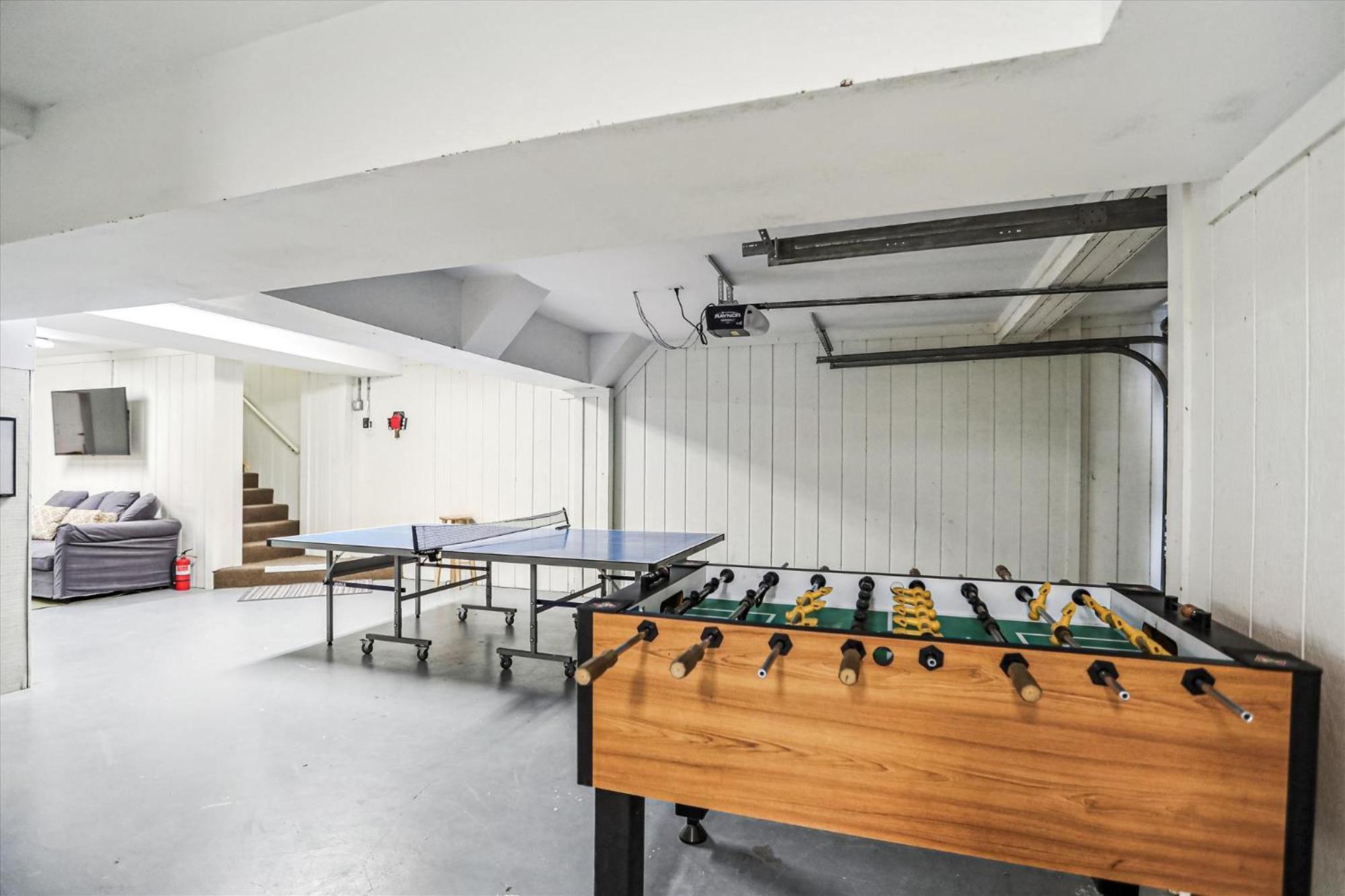 9 Singleton Place- Renovated, Oceanfront, Pool, Elevator, Free Activities Included Holiday home