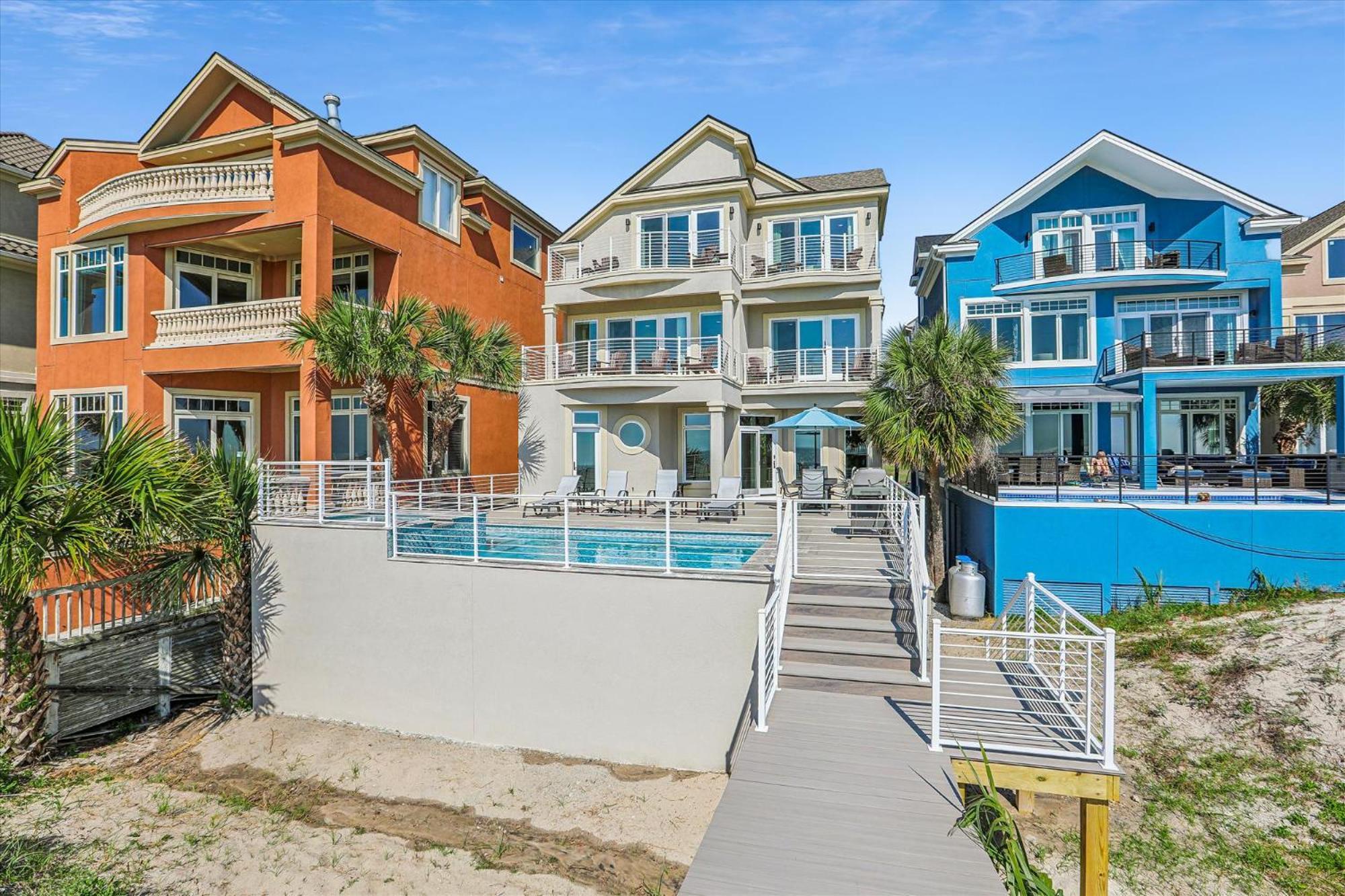 Holiday home 9 Singleton Place- Renovated, Oceanfront, Pool, Elevator, Free Activities Included Hilton Head Island