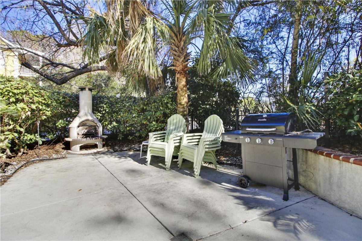 44 Bradley Road- Easy Walk To The Beach, Large Pool, Free Activities Included Holiday home Hilton Head Island