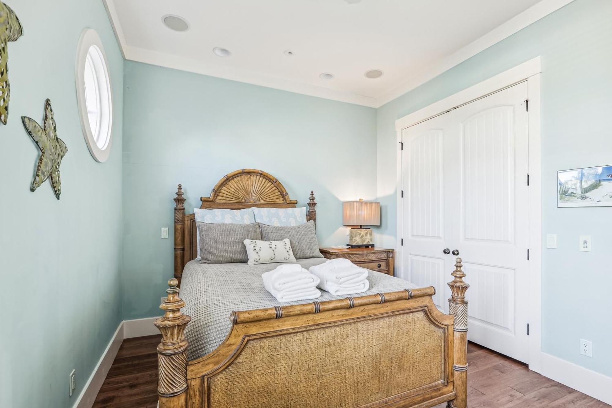 27 Corine Lane- Near Ocean With Pool, Seasonal Shuttle! Free Activities Included Hilton Head Island