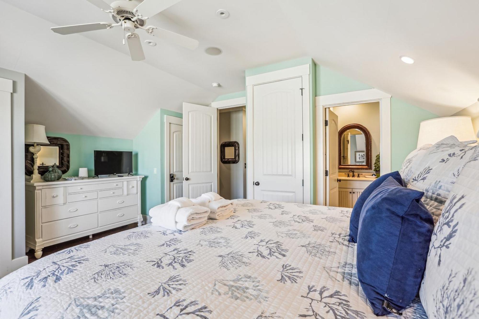 27 Corine Lane- Near Ocean With Pool, Seasonal Shuttle! Free Activities Included * Hilton Head Island